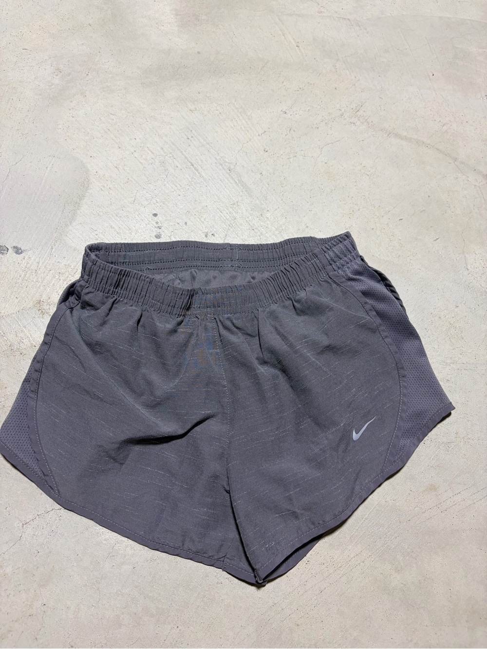 Nike kids youth girls Athletic Shorts with Swoosh standard fit small